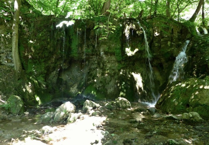 Veľký vodopád počas horúceho a suchého leta, Hájske vodopády, Slovensko