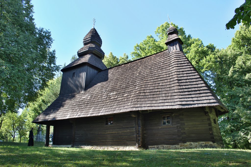 Drevený UNESCO kostolík Ruská Bystrá, Košický kraj, Slovensko