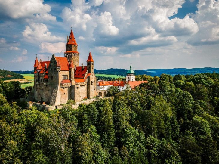 Hrad Bouzov, České hrady